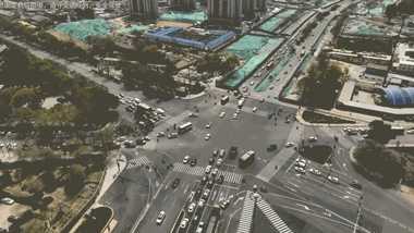 特斯拉带火端到端 元戎启行CEO：L4级自动驾驶不存在了