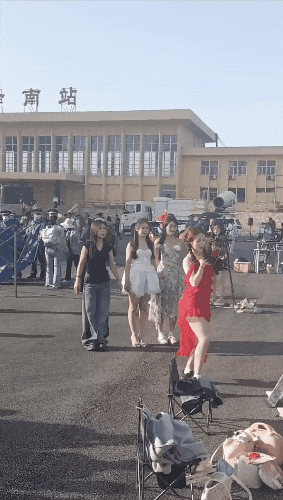 想成为“郭有才”的人离开菏泽南站：整个中国都安静了