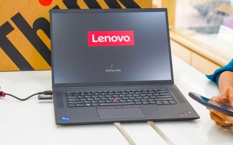 联想电脑开机卡在Lenovo画面不动该如何处理