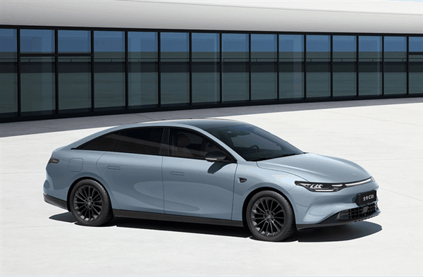 内饰、空间、智能、配置全部焕新！全新零跑C01答网问题第一期发布