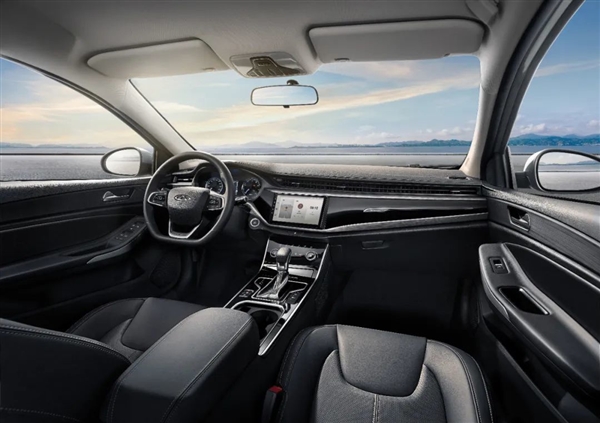 1.5L发动机热效率达40% 奇瑞艾瑞泽5惠民版上市:5.99万起插图1 1.5L发动机热效率达40% 奇瑞艾瑞泽5惠民版上市:5.99万起