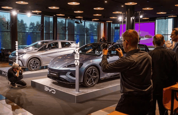 天平反转！新能源汽车上险渗透率超50%