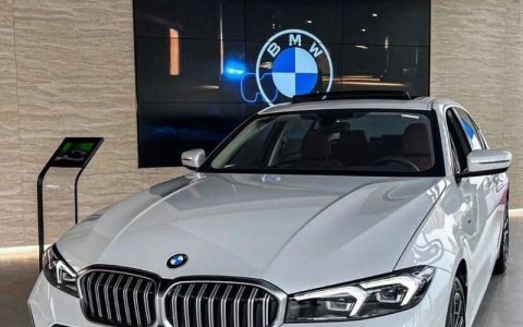 30万预算，人生中第一台豪华轿车怎么选