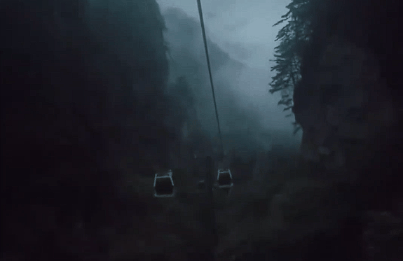 恐怖片既视感!女子称坐张家界最后一班缆车差点被吓晕插图 恐怖片既视感!女子称坐张家界最后一班缆车差点被吓晕