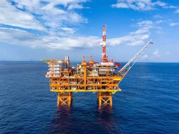 重达1.7万吨!我国首个智能海上钻采平台完成海上安装插图 重达1.7万吨!我国首个智能海上钻采平台完成海上安装