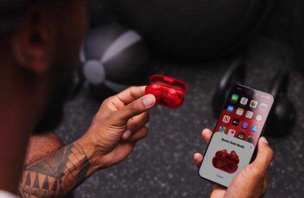 699元 Beats推出Solo Buds无线耳机:设计小巧 续航长达18小时插图 699元 Beats推出Solo Buds无线耳机:设计小巧 续航长达18小时