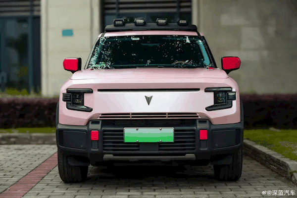 少女风满满!深蓝G318发布全新粉色车漆:6月上市交付插图 少女风满满!深蓝G318发布全新粉色车漆:6月上市交付