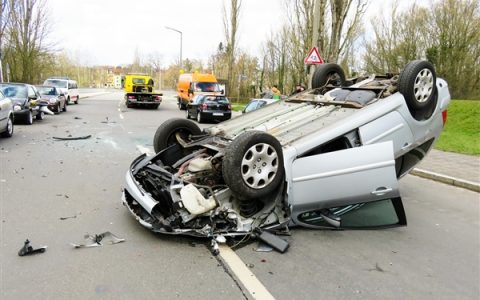 出借车辆发生事故 车主担责后能否向车辆使用人追偿：法院科普