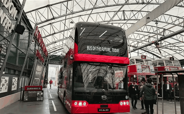 368万元!比亚迪新款BD11双层电动公交英国亮相:续航超600公里插图4 368万元!比亚迪新款BD11双层电动公交英国亮相:续航超600公里