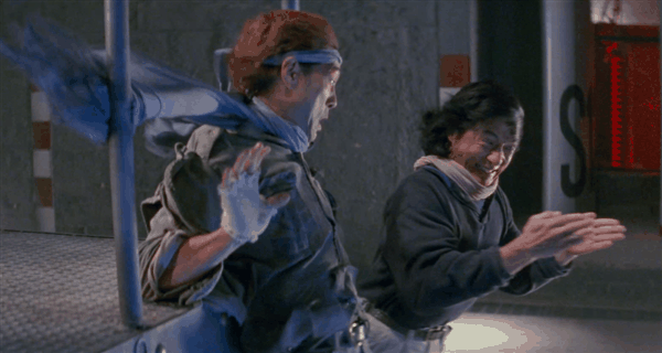 33年前成龙经典电影 4K修复版《飞鹰计划》将上线抖音