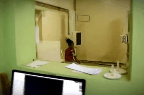 女孩声说自己16年不吃不喝 甚至连厕所都不用上!插图6 女孩声称自己16年不吃不喝 甚至连厕所都不用上!