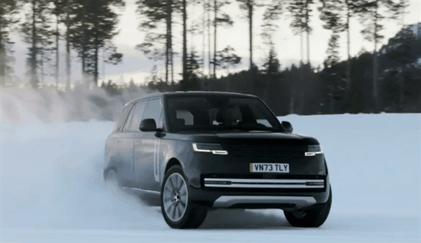 SUV大哥光环不减当年!路虎:等待购买纯电揽胜的用户已近4万人插图1 SUV大哥光环不减当年!路虎:等待购买纯电揽胜的用户已近4万人