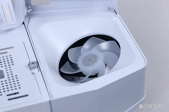 怎么组装海景房电脑? 骨伽星舰机箱搭配4080Super显卡装机实测插图40