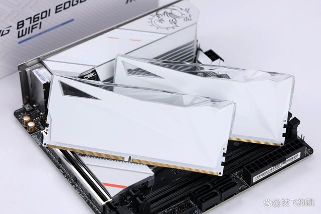 小还轻! 影驰RTX 4060+九州风神CH160 ITX小机箱组装机分享插图11