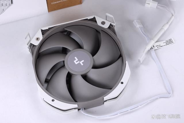 小还轻! 影驰RTX 4060+九州风神CH160 ITX小机箱组装机分享插图17