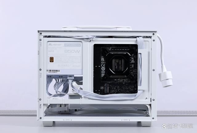 小还轻! 影驰RTX 4060+九州风神CH160 ITX小机箱组装机分享插图24