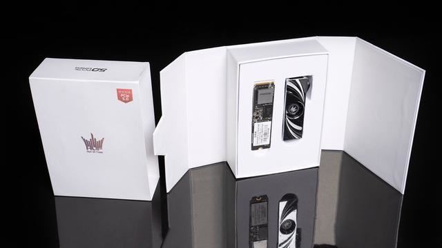 读写狂飙12G! 影驰 HOF EXTREME 50S 2TB SSD固态硬盘评测插图2 读写狂飙12G! 影驰 HOF EXTREME 50S 2TB SSD固态硬盘评测插图2