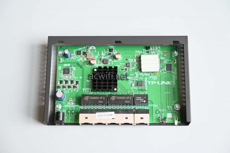 TPLINK TL-R5005P-AC值得买吗? TLR5005P企业级千兆路由器拆机测评插图9 TPLINK TL-R5005P-AC值得买吗? TLR5005P企业级千兆路由器拆机测评插图9