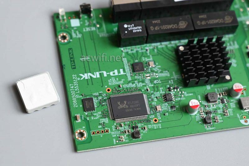 TPLINK TL-R5005P-AC值得买吗? TLR5005P企业级千兆路由器拆机测评插图13 TPLINK TL-R5005P-AC值得买吗? TLR5005P企业级千兆路由器拆机测评插图13