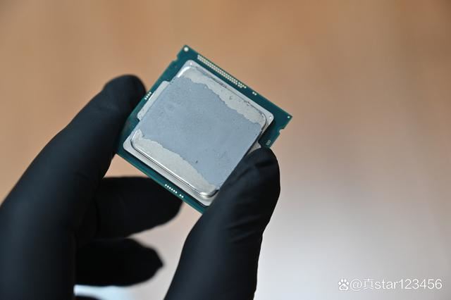 如何轻松干净的更换CPU导热硅脂? 电脑cpu涂散热硅胶正确教程插图