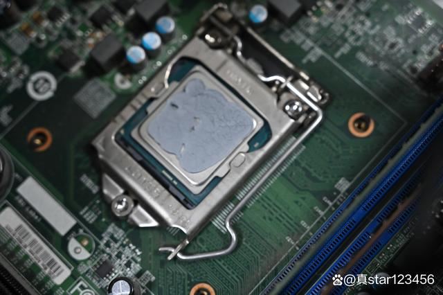 如何轻松干净的更换CPU导热硅脂? 电脑cpu涂散热硅胶正确教程插图17