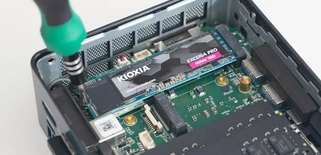 电脑主机怎么加装固态硬盘扩容? 超详细SSD选购安装指南插图38