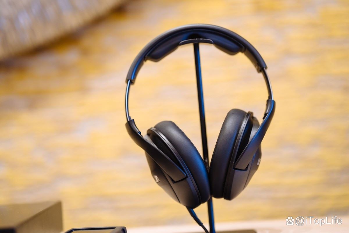 封闭式设计媲美开放耳机:森海塞尔HD 620S耳机详细测评插图7 封闭式设计媲美开放耳机:森海塞尔HD 620S耳机详细测评插图7