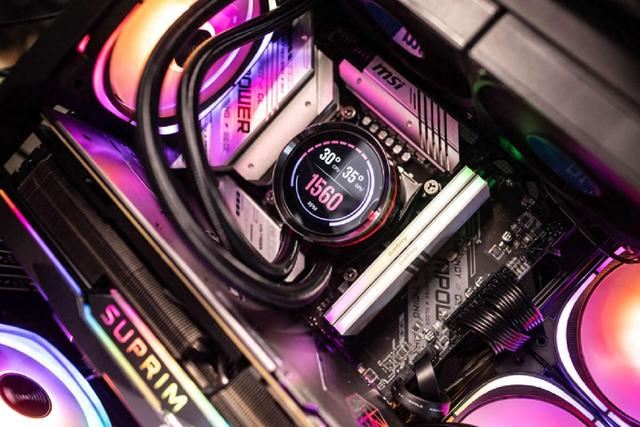 水冷颜值和功能性的集大成 乔思伯TF2-360SC水冷散热器评测