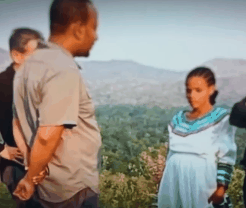 女孩声说自己16年不吃不喝 甚至连厕所都不用上!插图5 女孩声称自己16年不吃不喝 甚至连厕所都不用上!