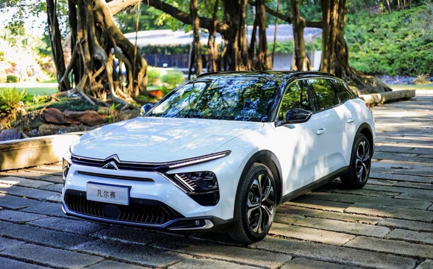 5月售1047台,凡尔赛C5X销量再度下滑,着实让人惋惜插图2 5月售1047台,凡尔赛C5X销量再度下滑,着实让人惋惜