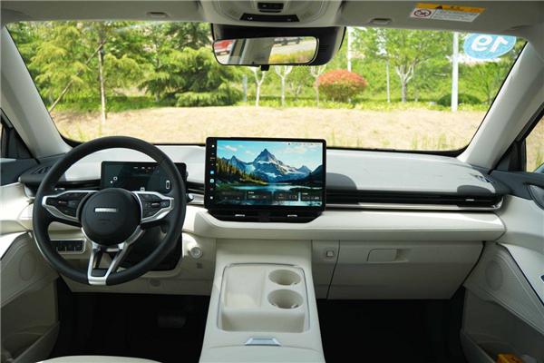 保定“车神”魏建军 亲自下场当网红 新一代哈弗H6要火插图3 保定“车神”魏建军 亲自下场当网红 新一代哈弗H6要火插图3