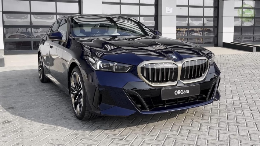 全新宝马5系购车手册，售价43.99万起