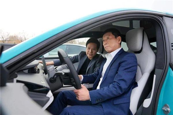 保定“车神”魏建军 亲自下场当网红 新一代哈弗H6要火插图1 保定“车神”魏建军 亲自下场当网红 新一代哈弗H6要火插图1