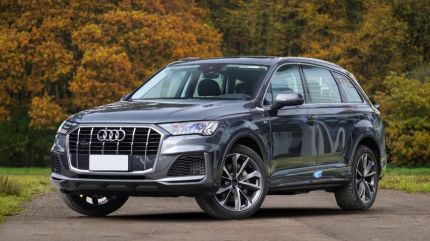 智能越野新风尚：奥迪Q7与阿勒泰的绝美邂逅