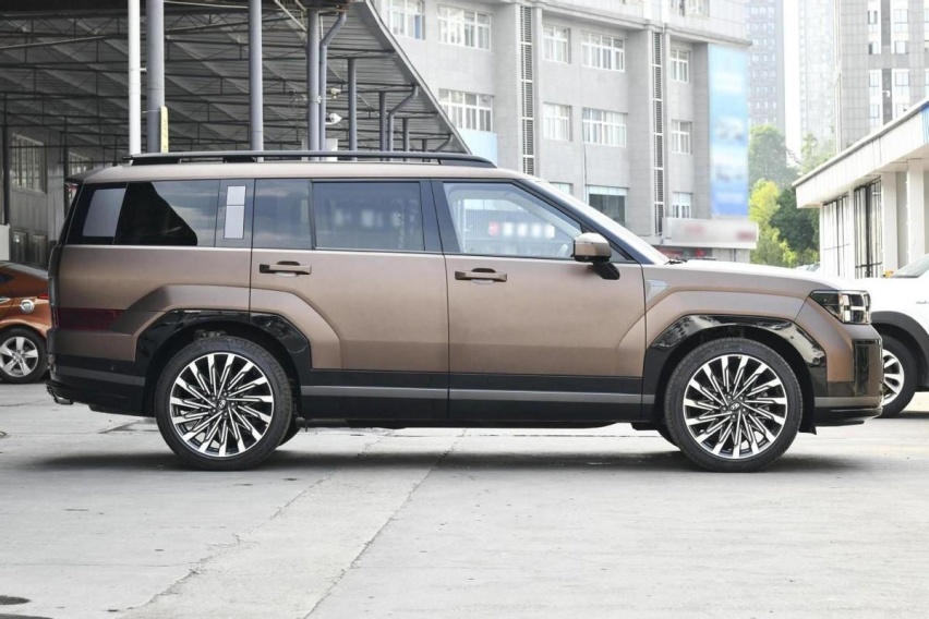 全新现代胜达到店,2.0T+8AT黄金组合,亮点在内饰插图3 全新现代胜达到店,2.0T+8AT黄金组合,亮点在内饰