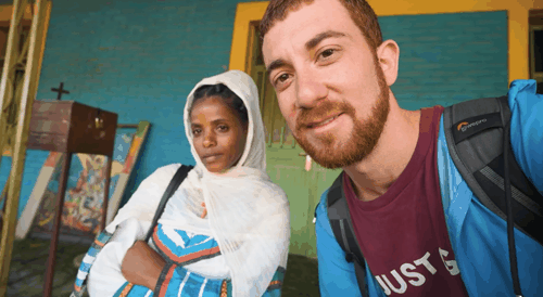 女孩声说自己16年不吃不喝 甚至连厕所都不用上!插图3 女孩声称自己16年不吃不喝 甚至连厕所都不用上!