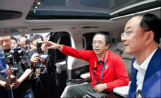 有车评人看不惯国产车崛起：周鸿祎发视频“反思得罪了谁”