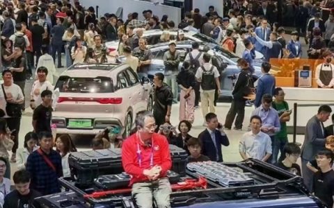 中国车市狂“卷” 付于武：再不纠正就会扭曲整个产业价值观