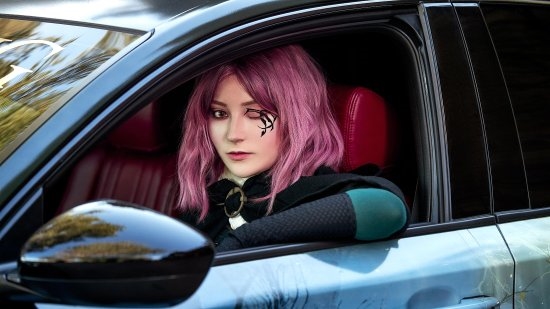 《艾尔登法环》新COS照欣赏：梅琳娜开上车了！