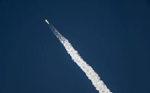 史上第一枚22手猎鹰九号火箭诞生！直连手机星链已有90颗