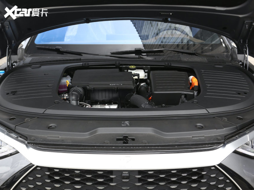 选增程还是买插混，零跑全新C01和比亚迪汉DM-i谁才明智之选？