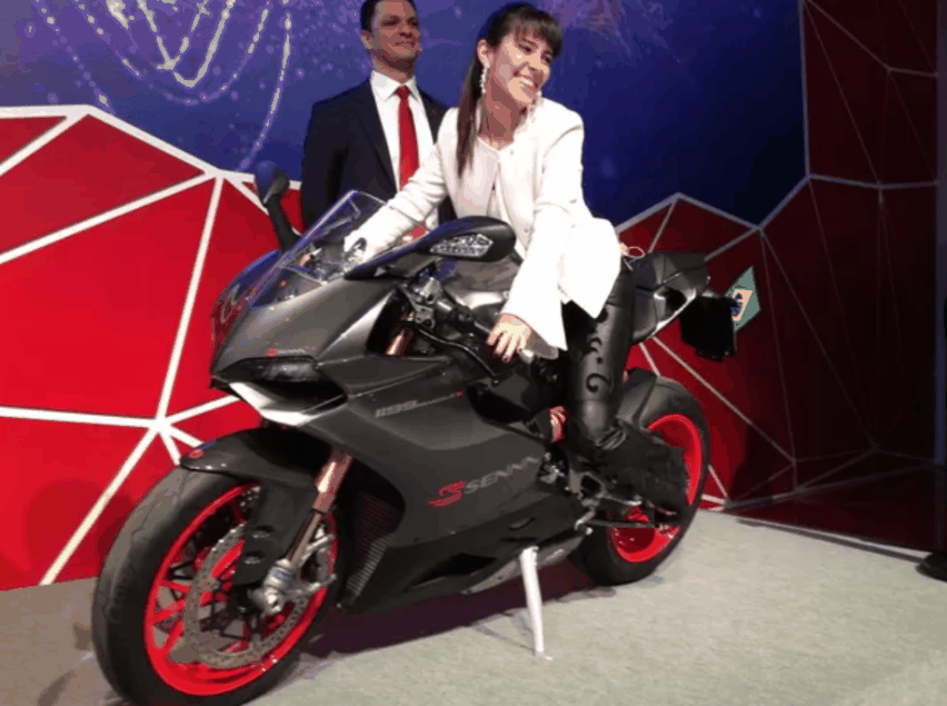 致敬3届F1冠军,杜卡迪推出Monster 限量版,特殊版画意义非凡插图6 致敬3届F1冠军,杜卡迪推出Monster 限量版,特殊版画意义非凡