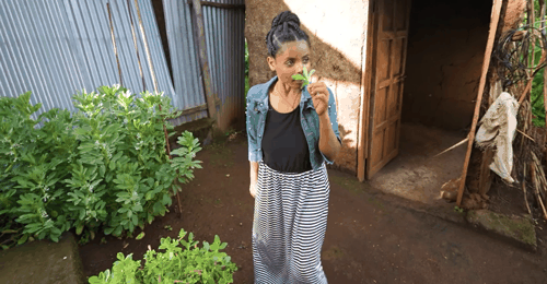 女孩声说自己16年不吃不喝 甚至连厕所都不用上!插图10 女孩声称自己16年不吃不喝 甚至连厕所都不用上!