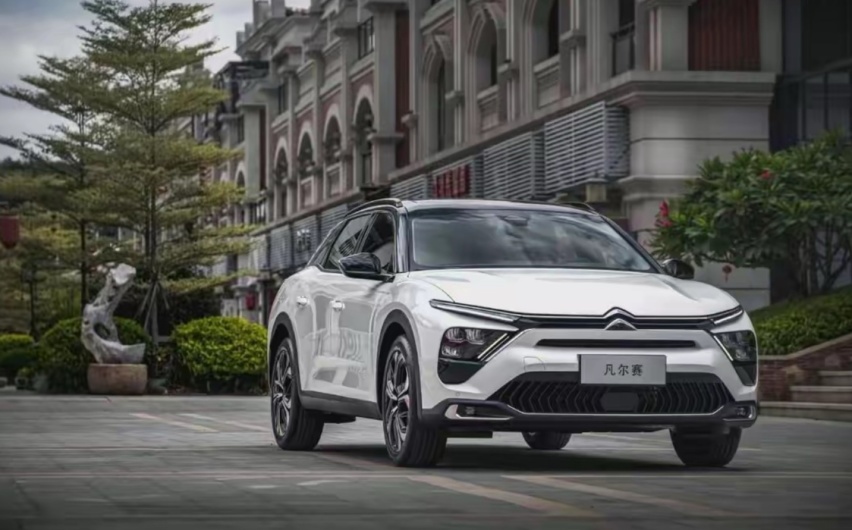 5月售1047台,凡尔赛C5X销量再度下滑,着实让人惋惜插图3 5月售1047台,凡尔赛C5X销量再度下滑,着实让人惋惜