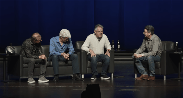 苹果回应AI仅限iPhone 15 Pro系列:不是营销套路 旧机型速度太慢插图3 苹果回应AI仅限iPhone 15 Pro系列:不是营销套路 旧机型速度太慢