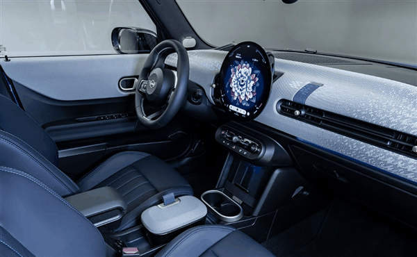 MINI不再迷你!全新MINI五门版官图发布:车身轴距全加长插图3 MINI不再迷你!全新MINI五门版官图发布:车身轴距全加长