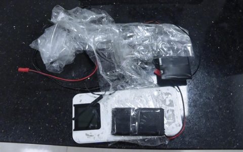 听信8300元驾考包过 科目四男子满身神器被抓现行