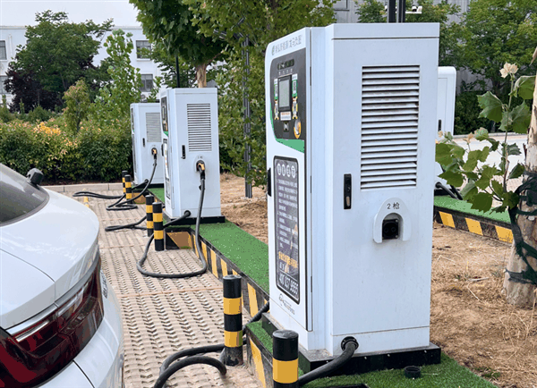 世界最多!中国充电桩最新数量公布 私桩是公桩的2倍还多插图 世界最多!中国充电桩最新数量公布 私桩是公桩的2倍还多