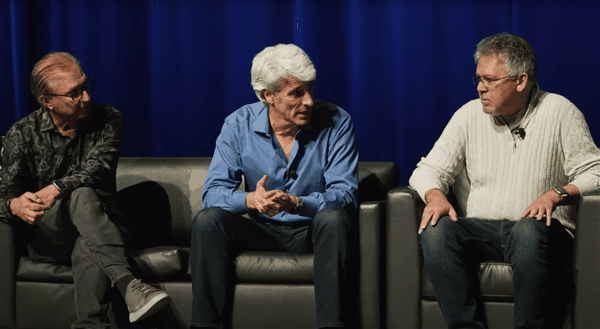 苹果回应AI仅限iPhone 15 Pro系列:不是营销套路 旧机型速度太慢插图2 苹果回应AI仅限iPhone 15 Pro系列:不是营销套路 旧机型速度太慢