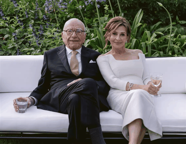 93岁默多克第5次结婚:新婚妻子为分子生物学家插图 93岁默多克第5次结婚:新婚妻子为分子生物学家